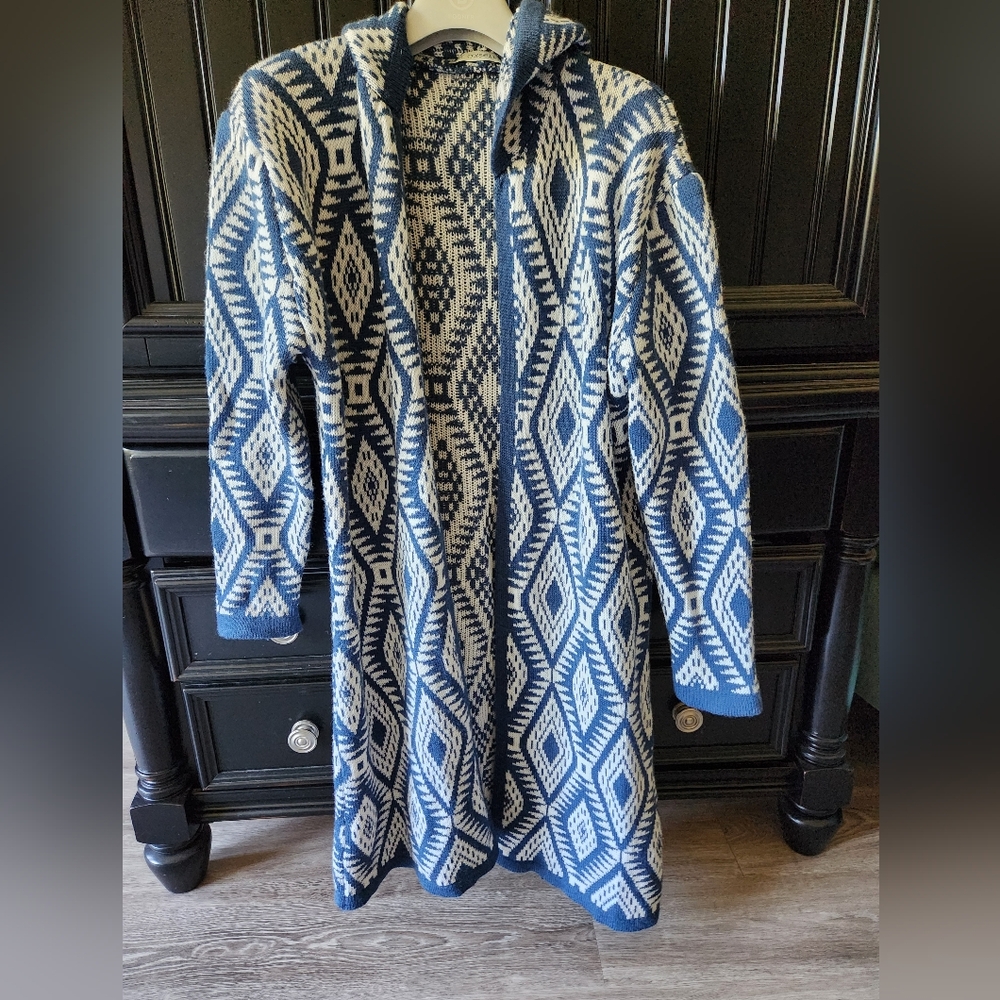 Blue and White Geometric Pattern Hooded Cardigan